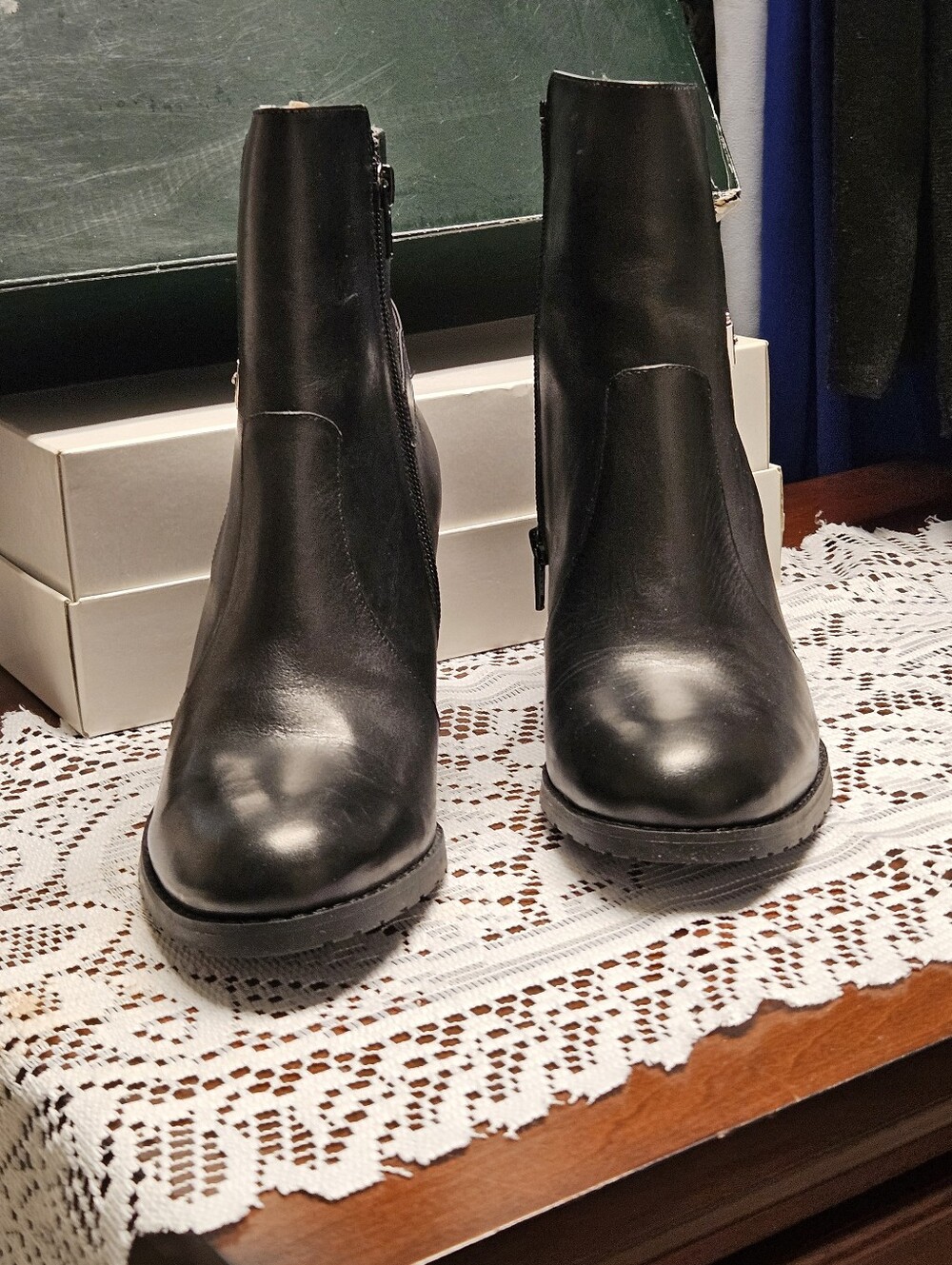 NIB Lauren Ralph Lauren "Cabrey" Ankle Booties sz8.5 - Picture 12 of 14